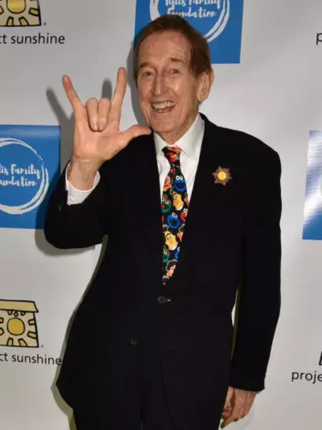 Bob McGrath died on December 4, 2022 age 90