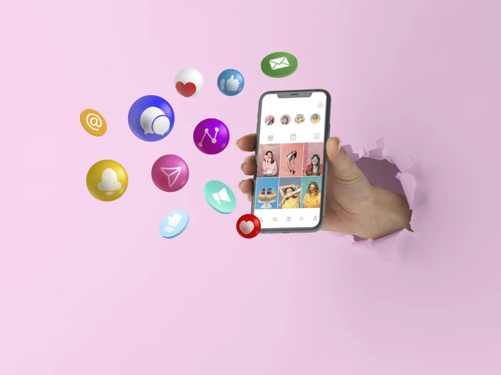 Top 42 Advantages and Disadvantages of Social Media 8 Advantages of Social Media